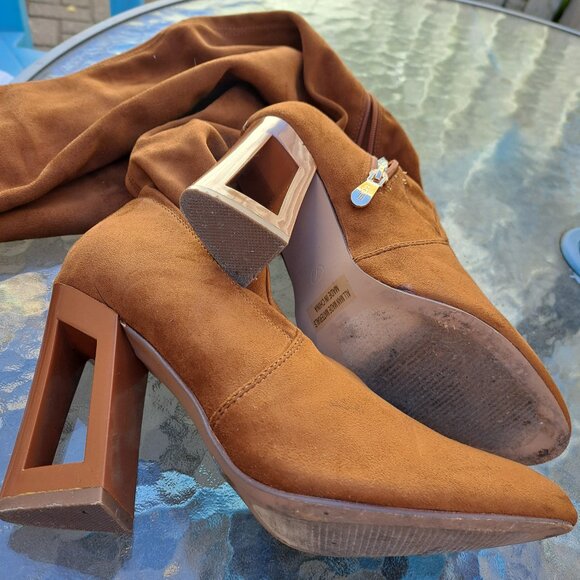 X2B Thigh-high Boots, size 7.5 - Picture 3 of 3